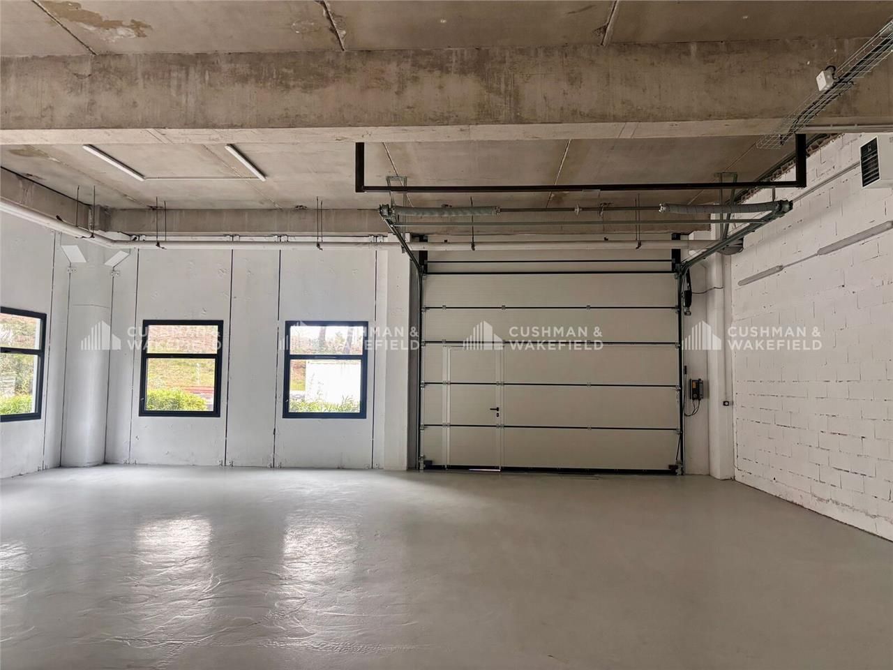 Local d'activités à louer - 13127 Vitrolles  Situ