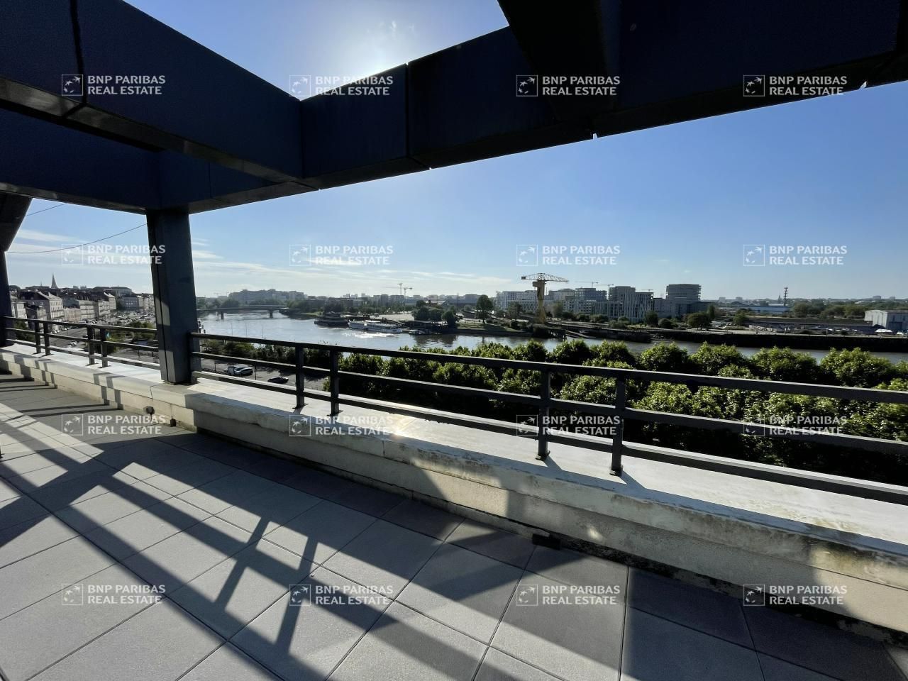 2307.48 m² pour ce bureaux en location à Nantes