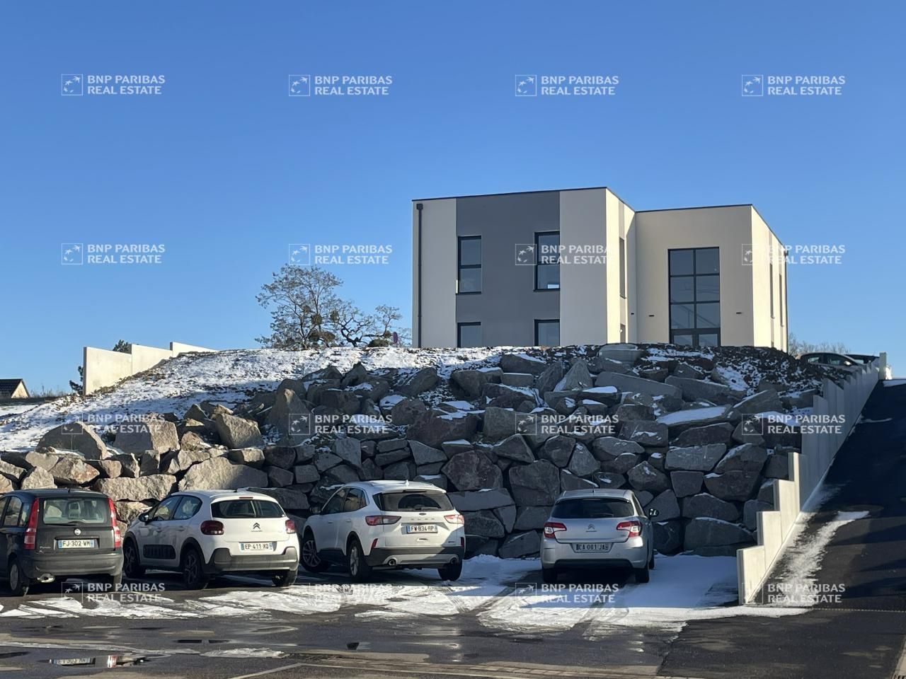 255.99 m² pour ce bureaux en vente à Fléville-devant-nancy