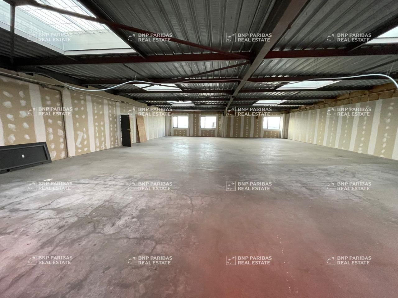 2100 m² pour ce activité en vente à Wattrelos