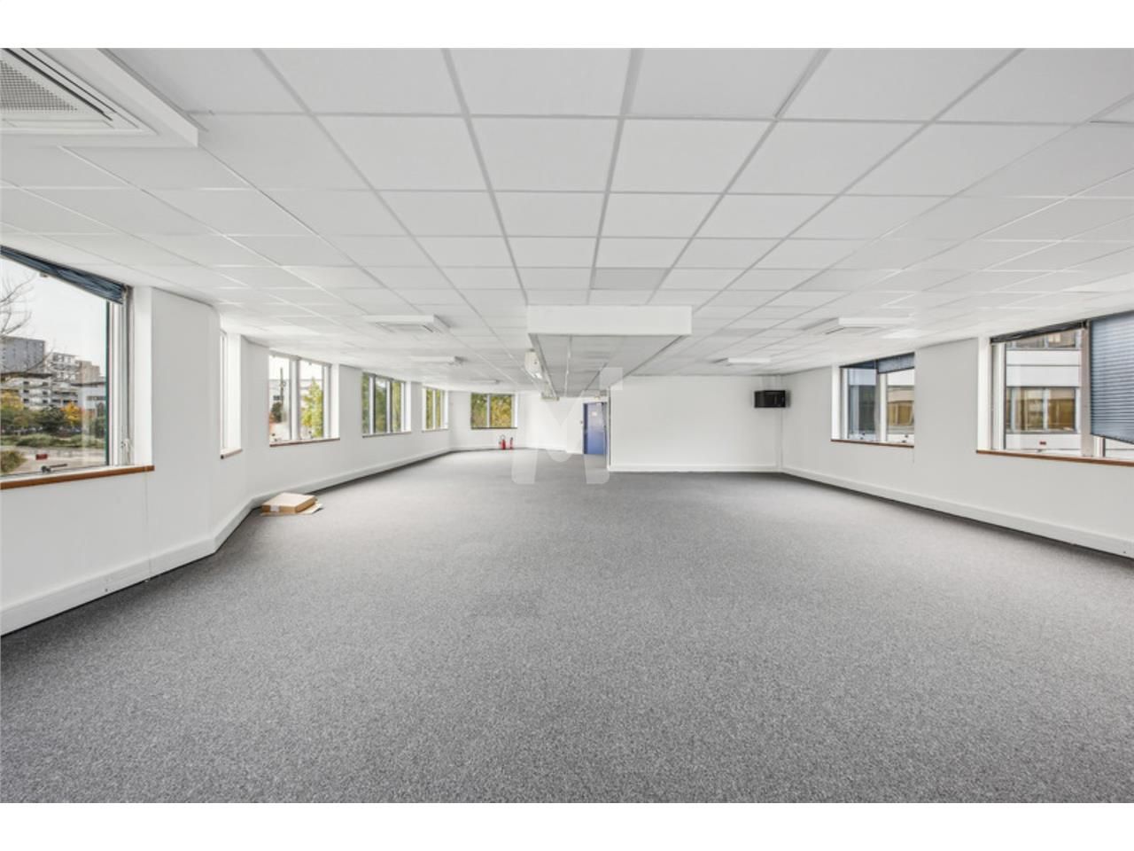 Situé au coeur du Quartier Atlantis, nous vous pr