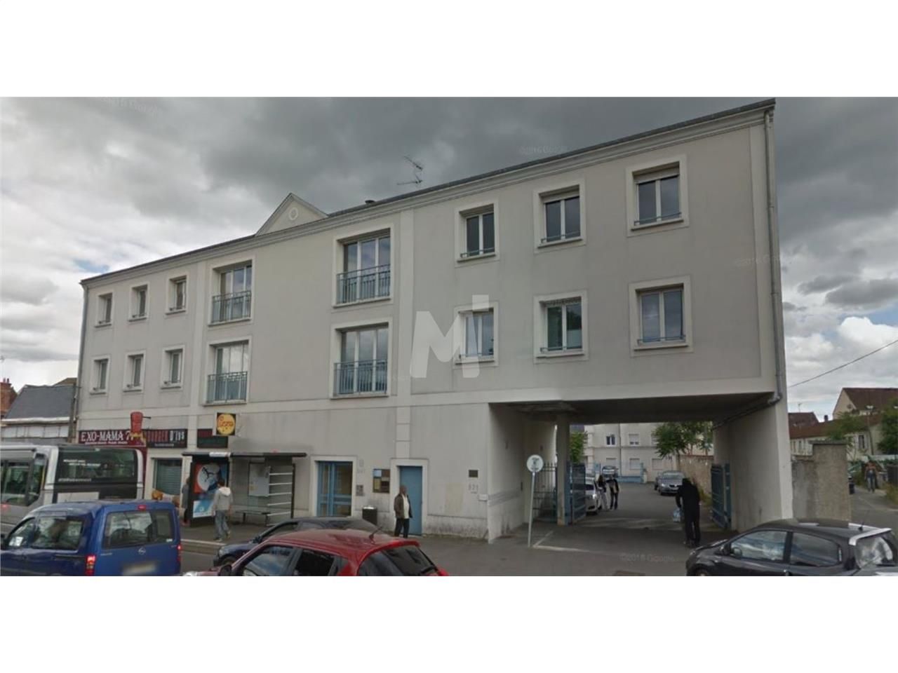 A proximité  de la gare RER et TGV de Melun et du