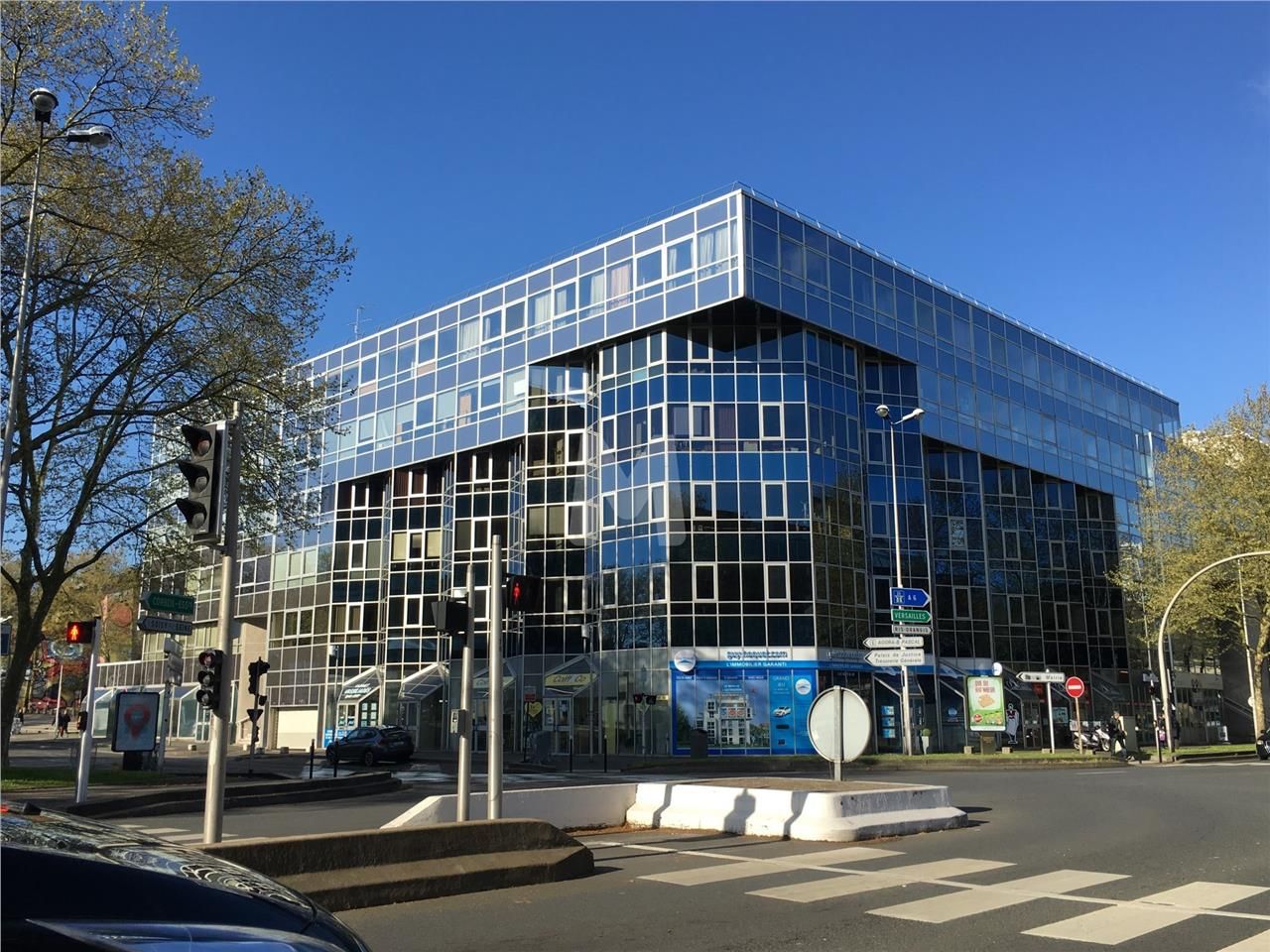 En centre ville d'Evry-Courcouronnes, à proximité