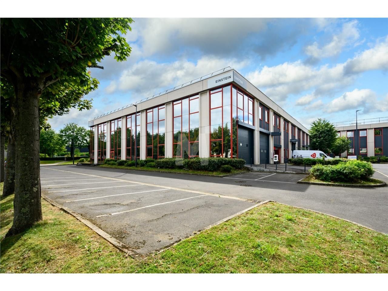 A l'intersection des autoroutes A6 et A10, nous v