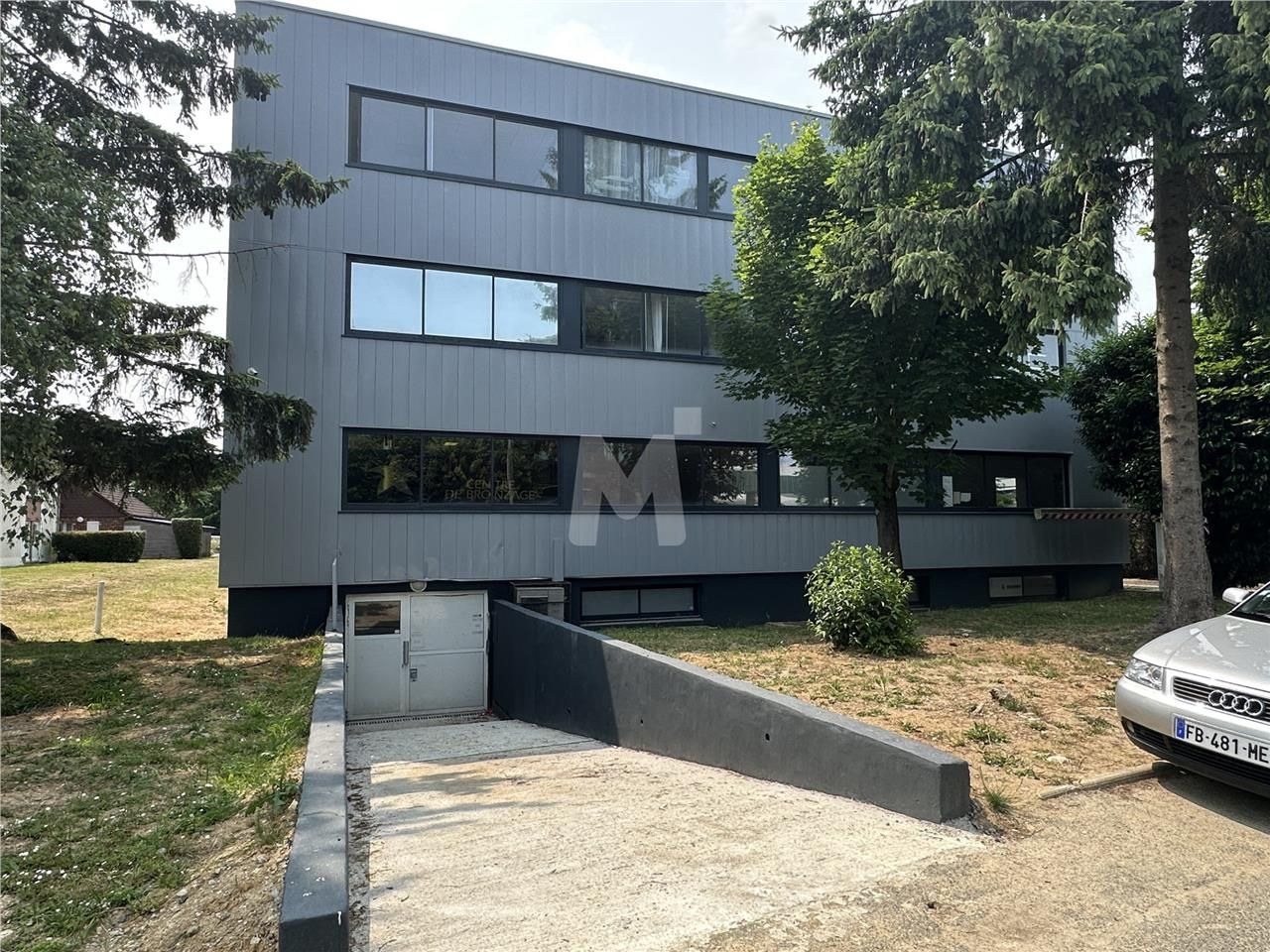 Au sein de la zone de Courtaboeuf, nous vous prop