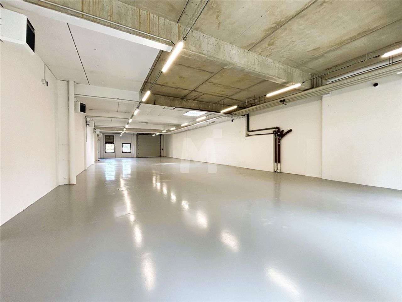 Situé au coeur de la zone dynamique de Courtaboeu