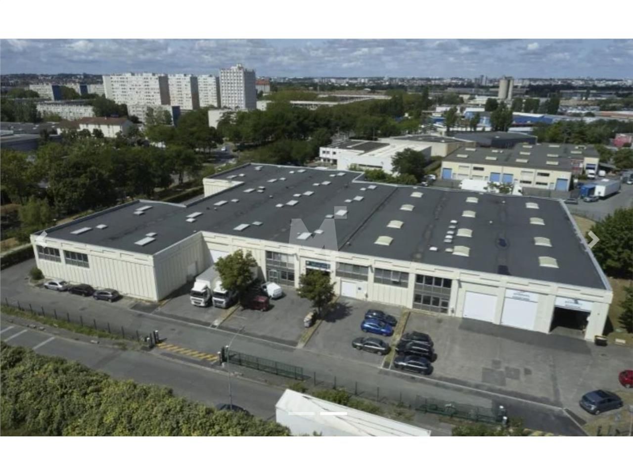 Dans un programme clos par deux portails électriq