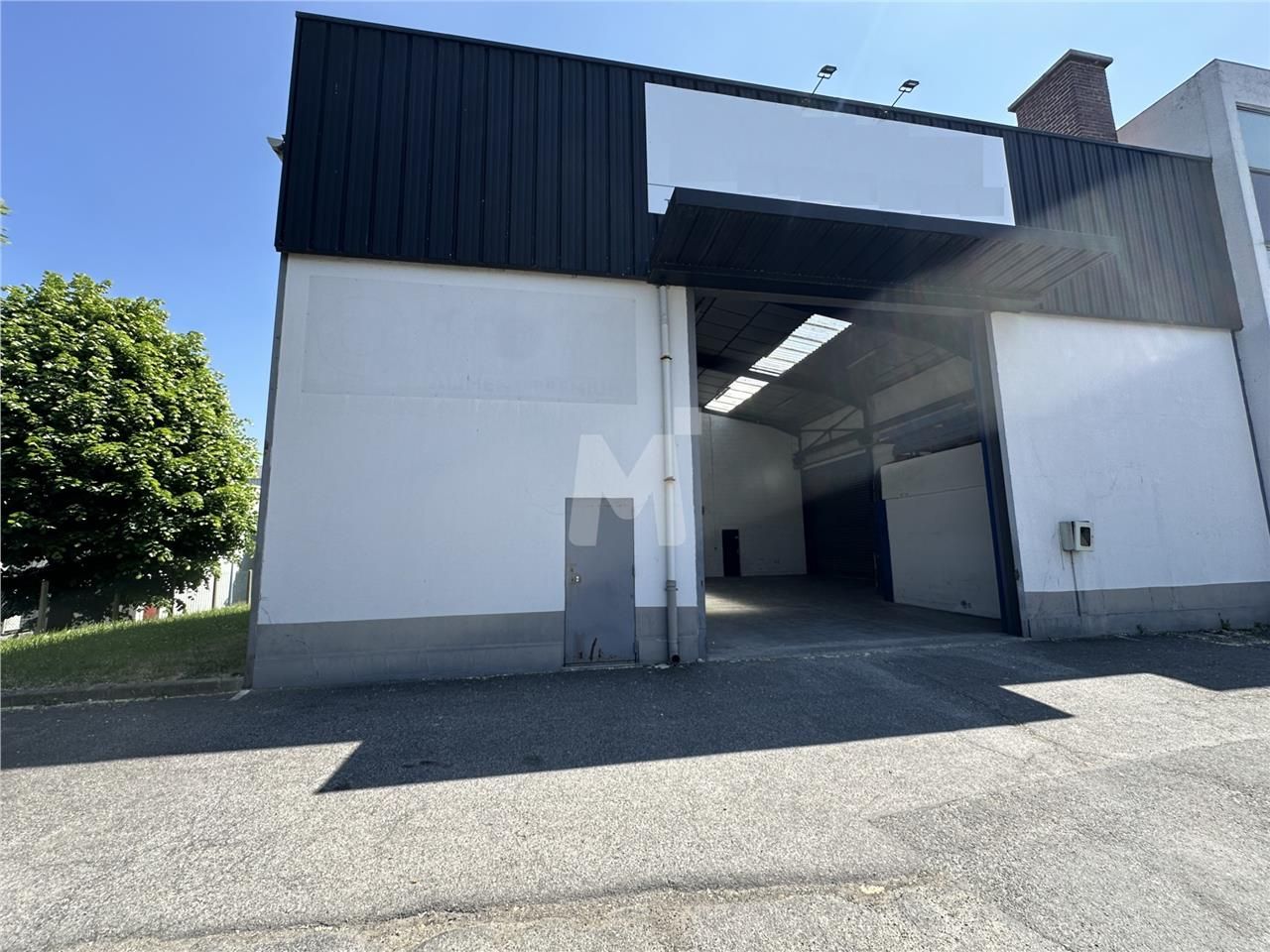 A proximité de l'autoroute A6, nous vous proposon