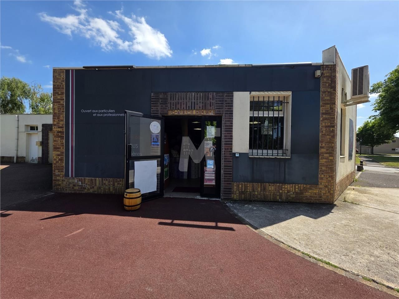 Au sein d'un centre commercial, nous vous proposo