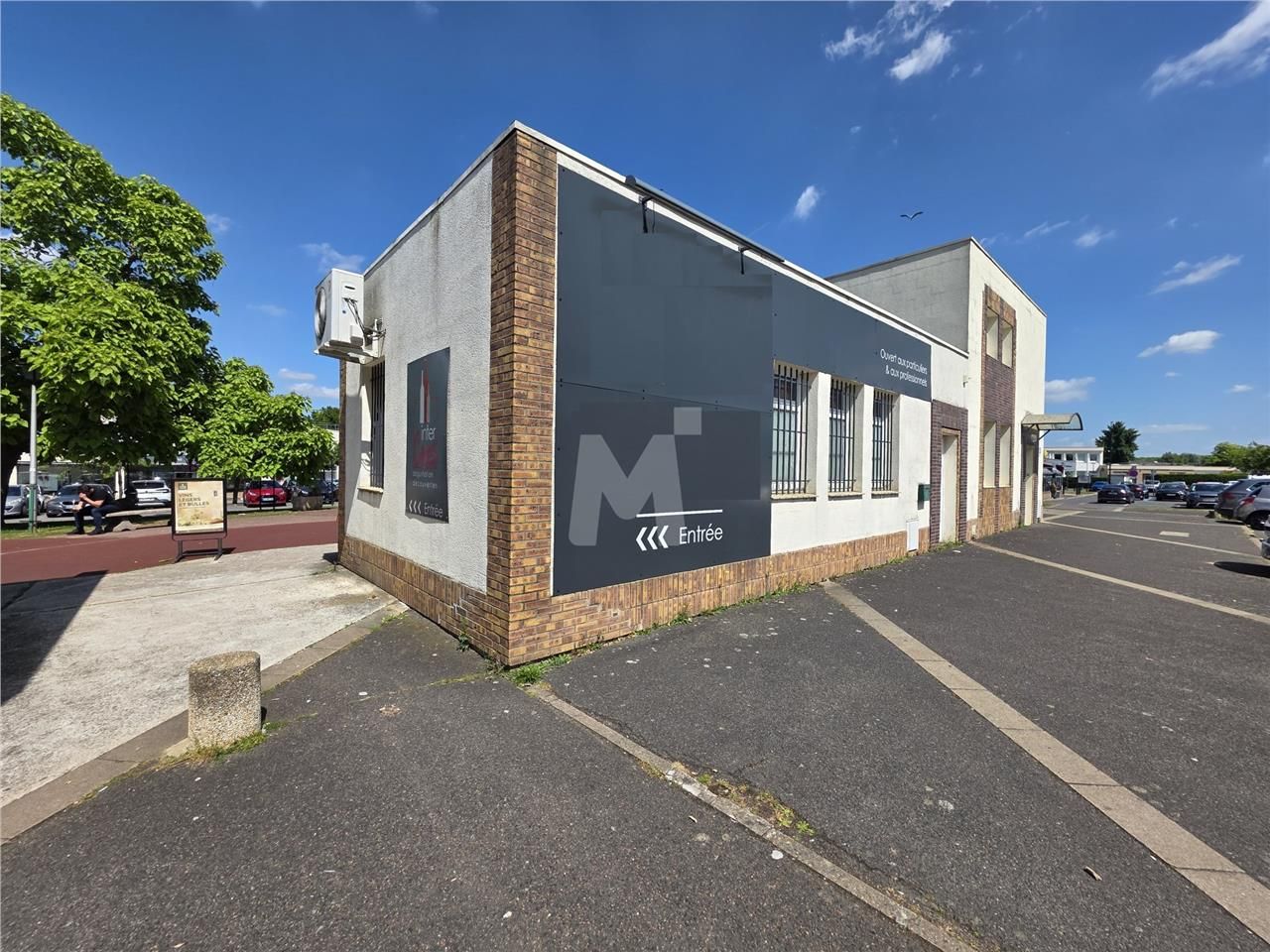 Au sein d'un centre commercial, nous vous proposo