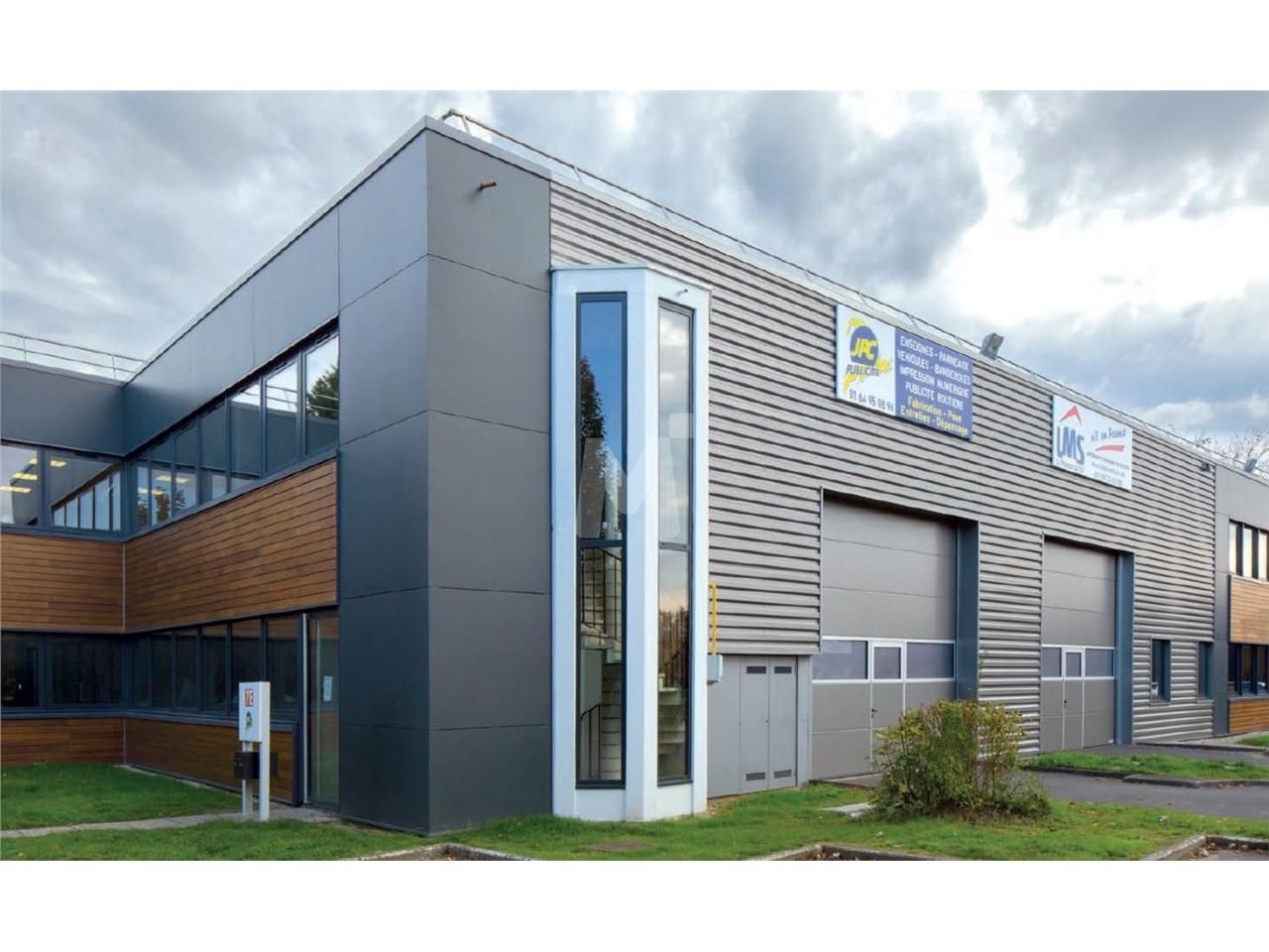 Sur la zone de la Croix Blanche, en façade de la 