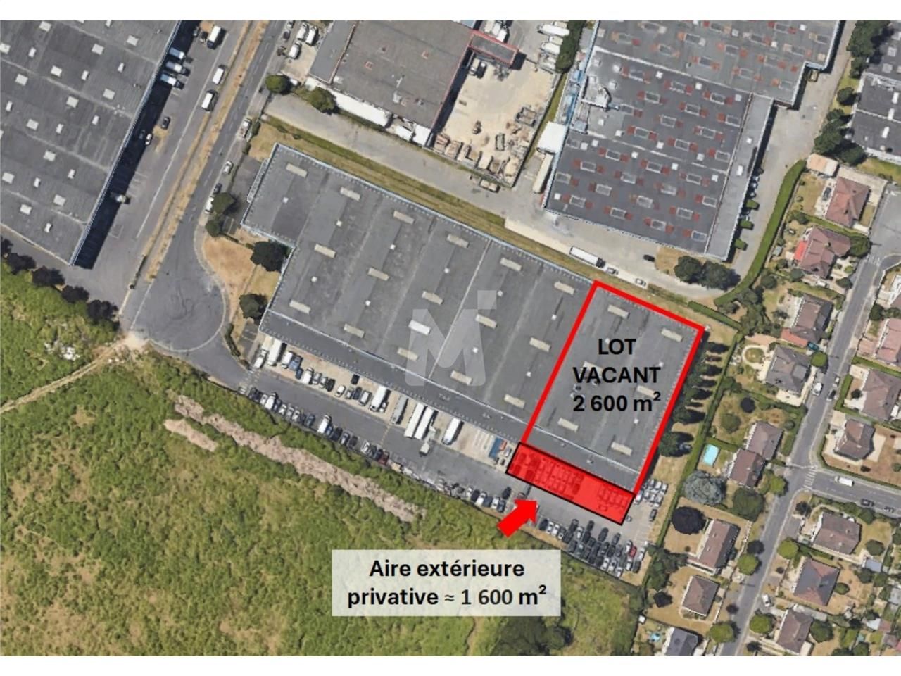 Location entrepots 2600 m² non divisibles