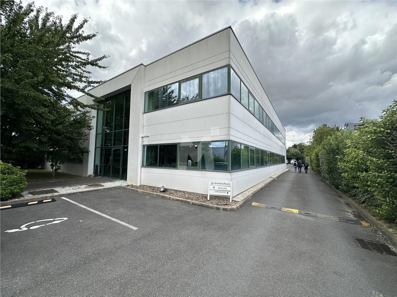 Proche de l'autoroute A6 et de la Nationale 7, da