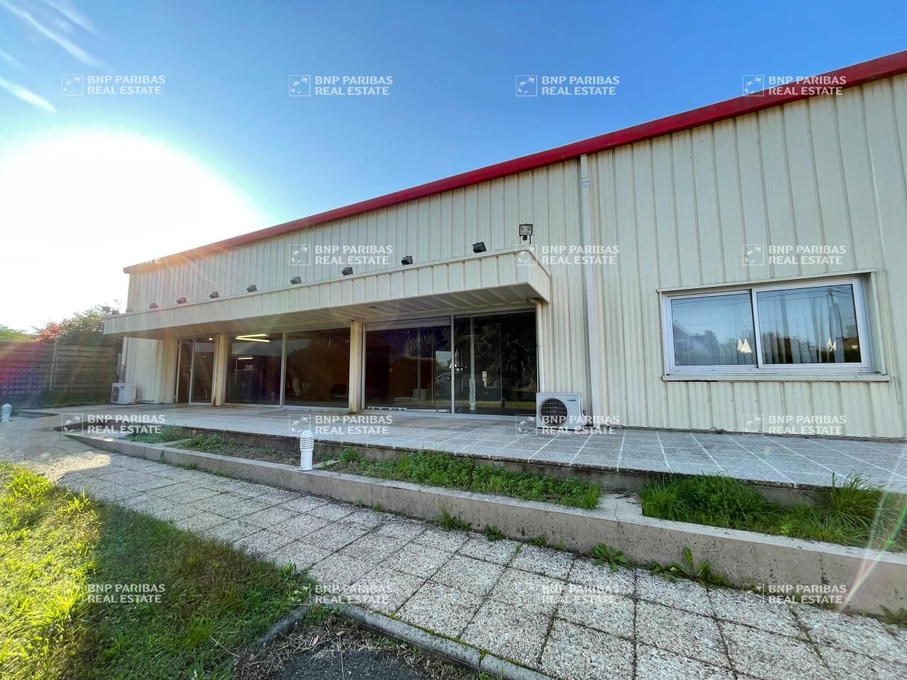 Location Activité 1875.65 m² non divisibles 45160 Olivet