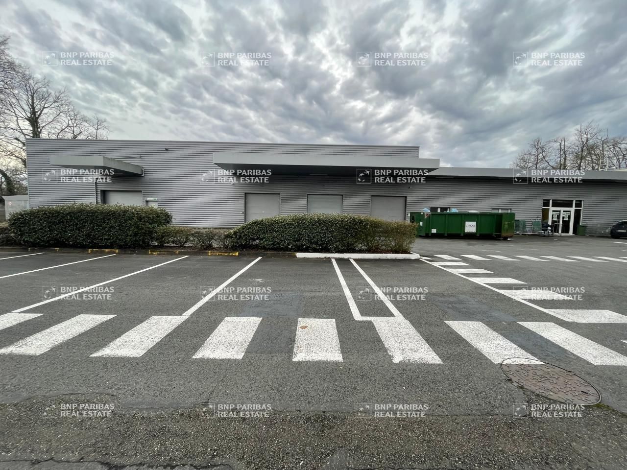 Location Activité 2675 m² non divisibles 33610 Canejan