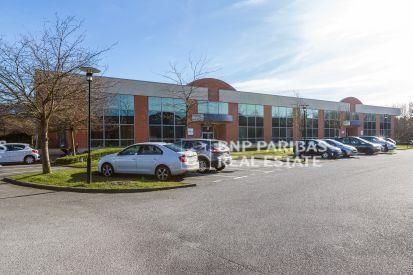 Location Bureaux 770 m² divisibles 78280 Guyancourt