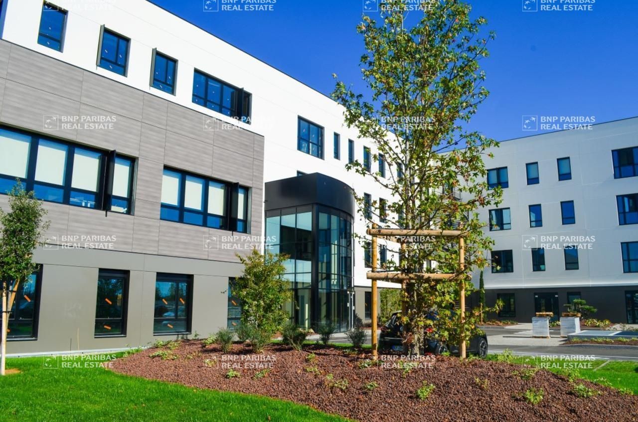 Location bureaux à Genas 69740