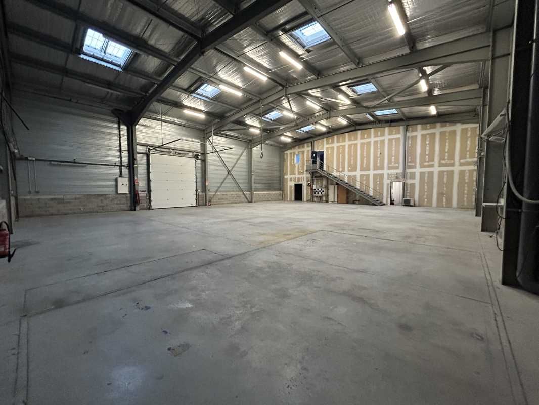 Situé dans la dynamique zone de Polygone Nord à P