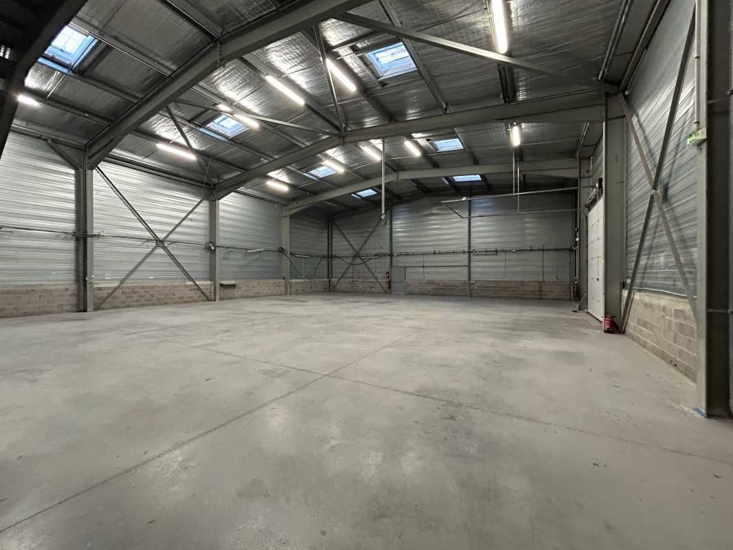 Situé dans la dynamique zone de Polygone Nord à P