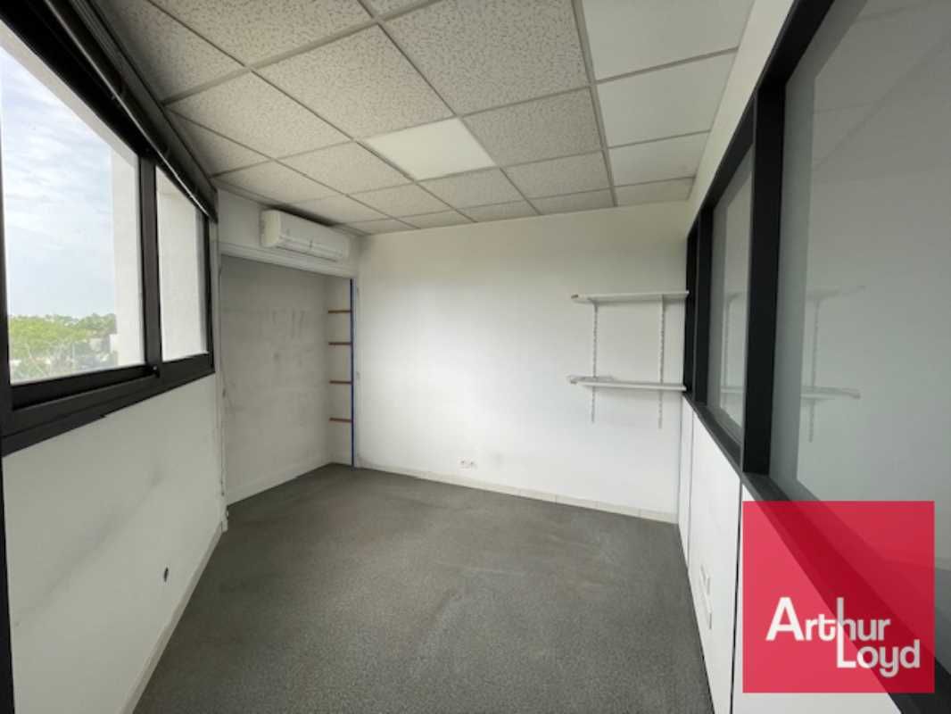 Situé dans le quartier Alco, sur axe passant avec