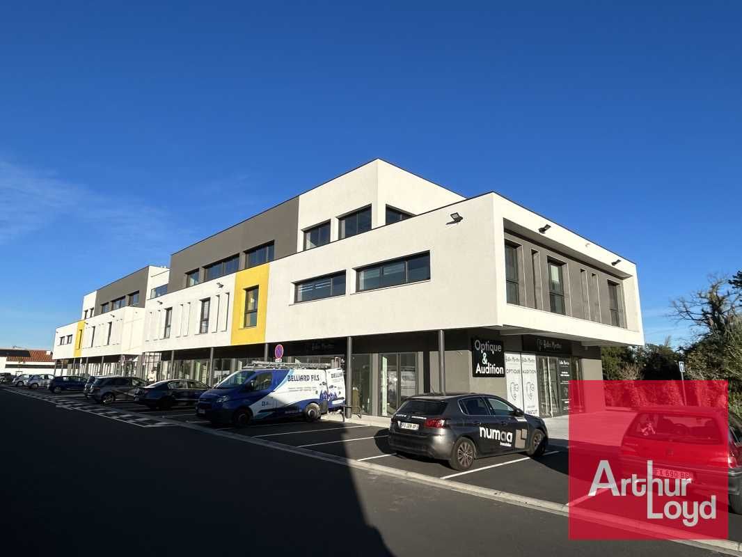 Arthur Loyd vous propose plusieurs locaux commerc