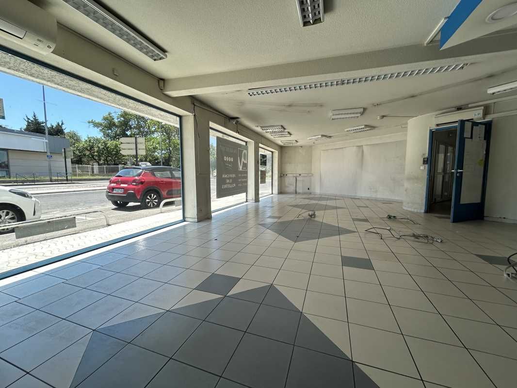 À Perpignan, sur un axe très passant et près d'un