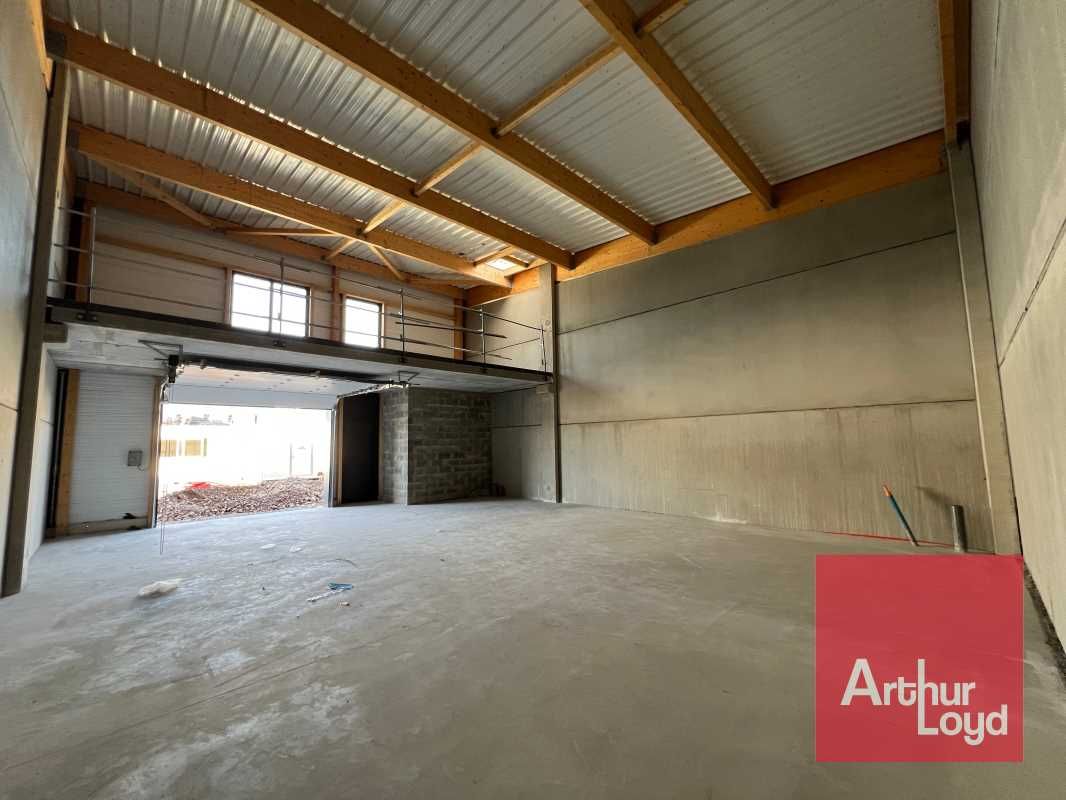 LOCATION - VAILHAUQUES ARTHUR LOYD vous propose