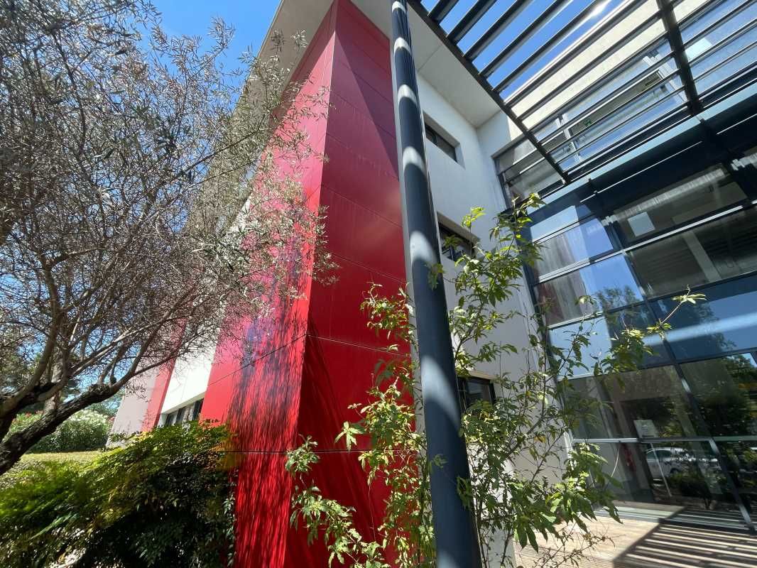 Localisation idéale au sein du Parc Georges Besse