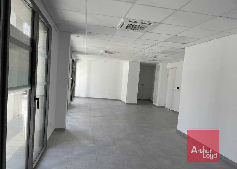 Opportunité Exceptionnelle : Local Commercial Neu