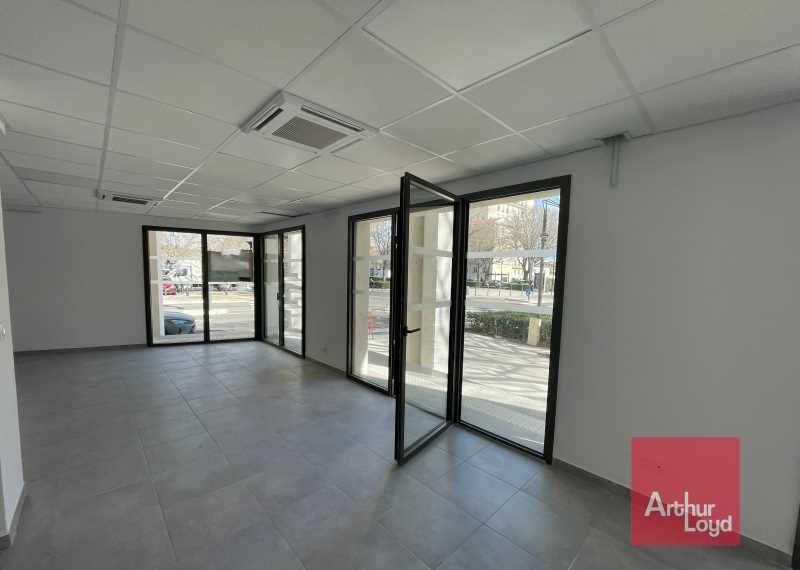 Opportunité Exceptionnelle : Local Commercial Neu