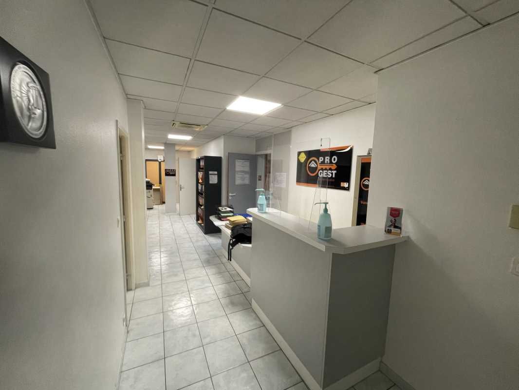 Arthur Loyd vous propose à proximité du Palais de