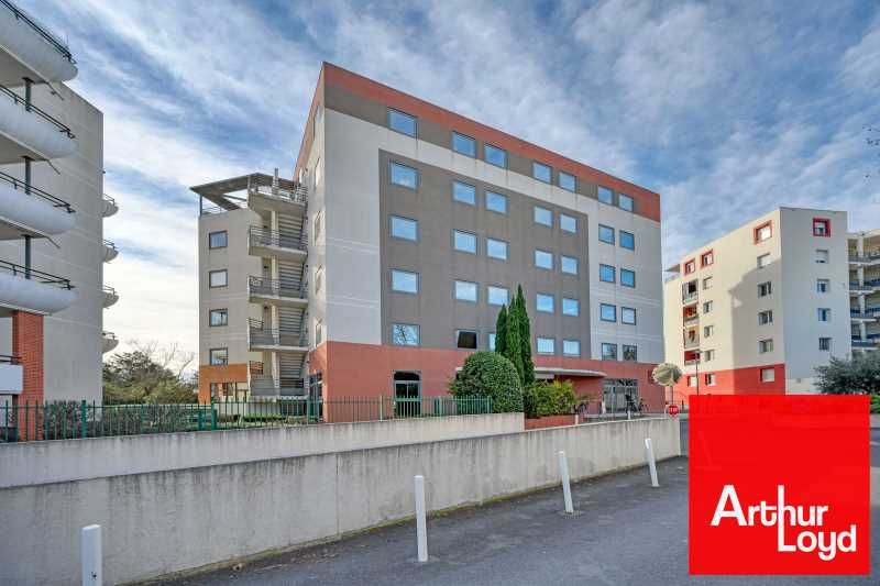 Nous vous proposons dans un immeuble de bureaux d