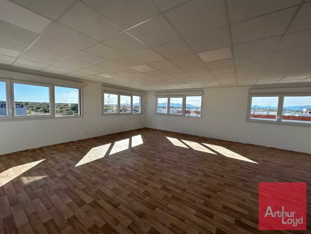 Au nord de Perpignan, dans la zone commerciale Es