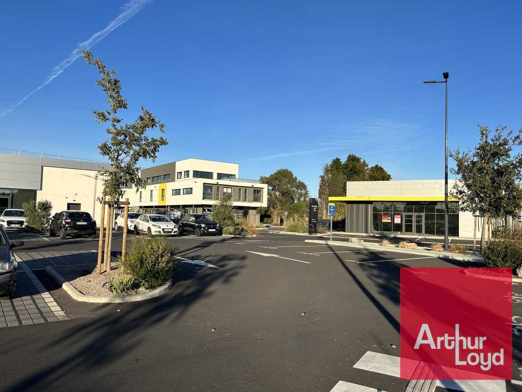 À Pia, à proximité immédiate du collège et des pr