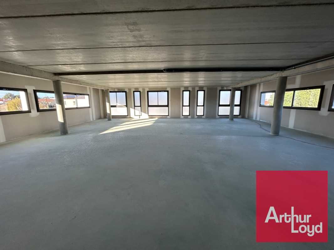 À Pia, à proximité immédiate du collège et des pr