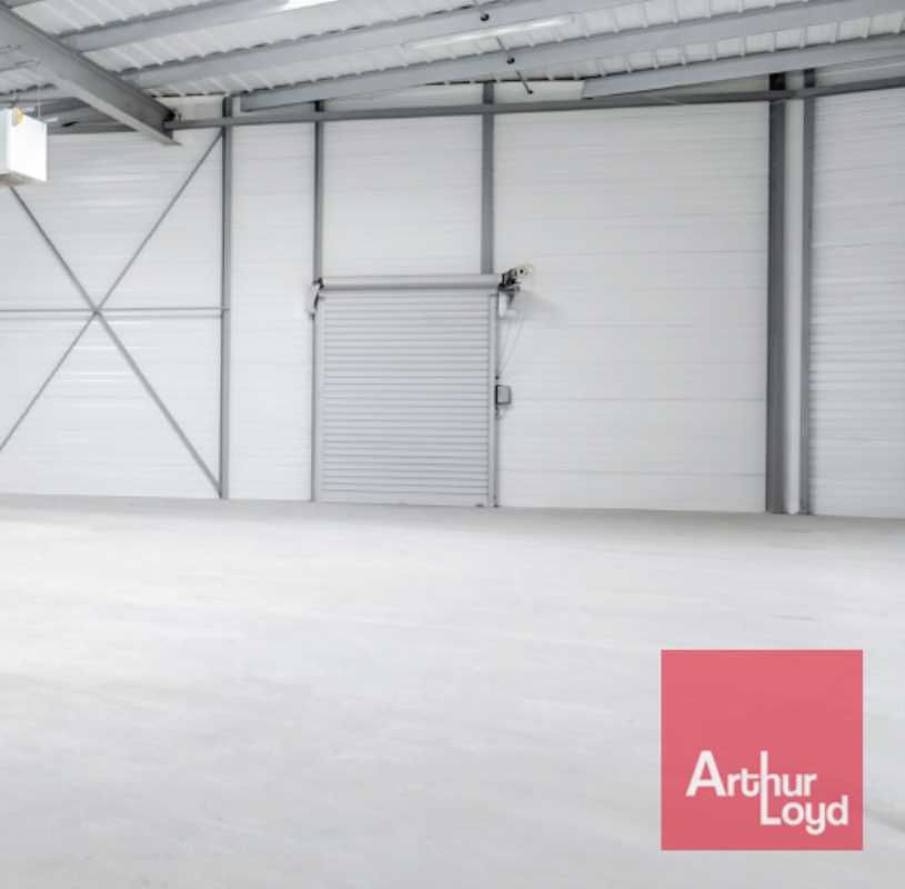 ARTHUR LOYD vous propose à l'achat un ensemble im