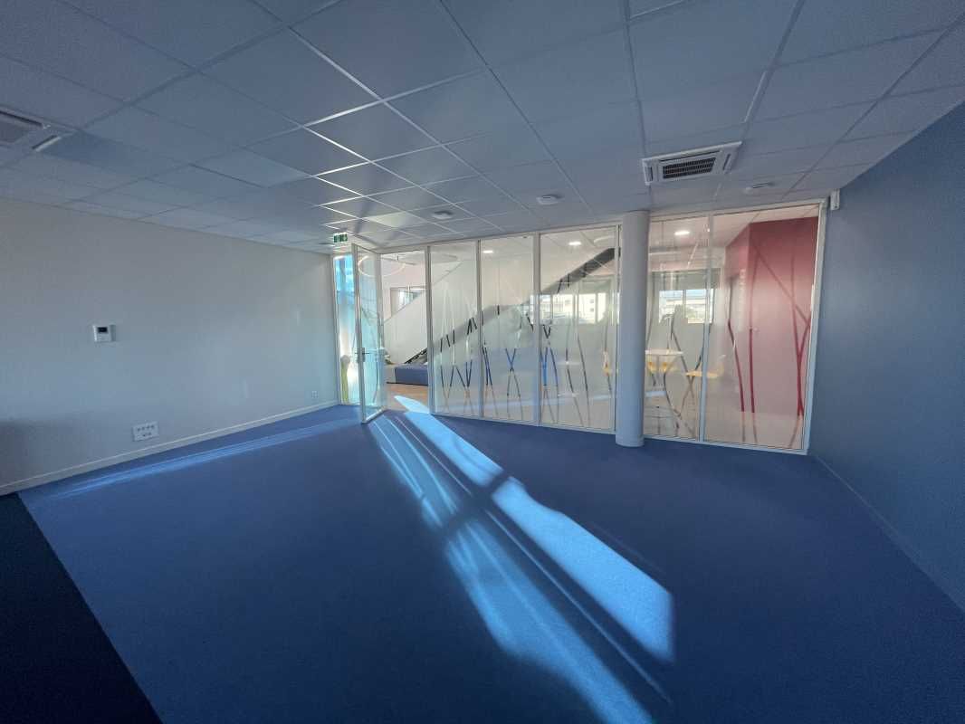 Vos bureaux à la location au sein d'un immeuble u