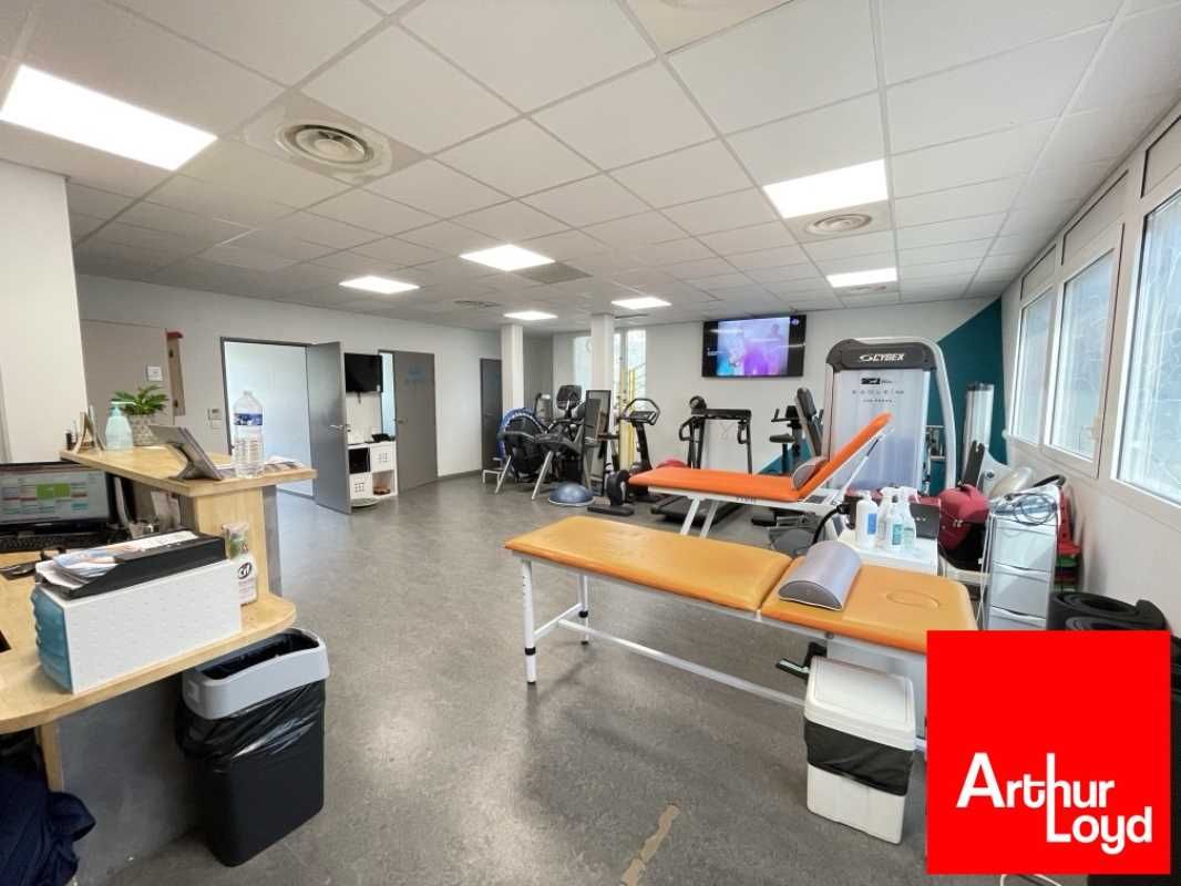 Dans un cadre exceptionnel, en bordure du golf, d