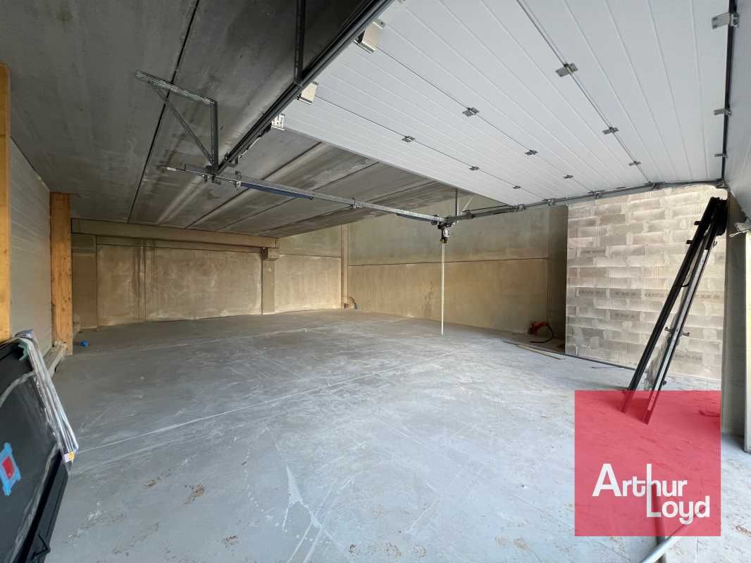 LOCATION - VAILHAUQUES ARTHUR LOYD vous propose