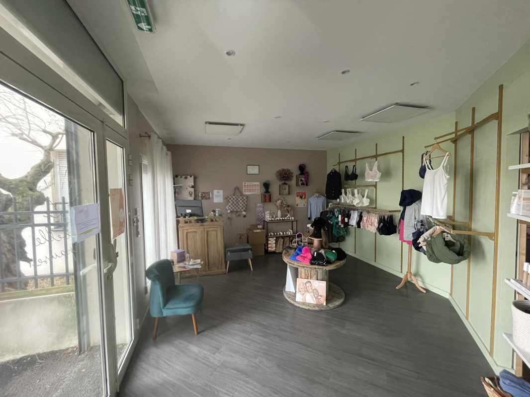 Arthur Loyd vous propose à la vente un bureau d'e