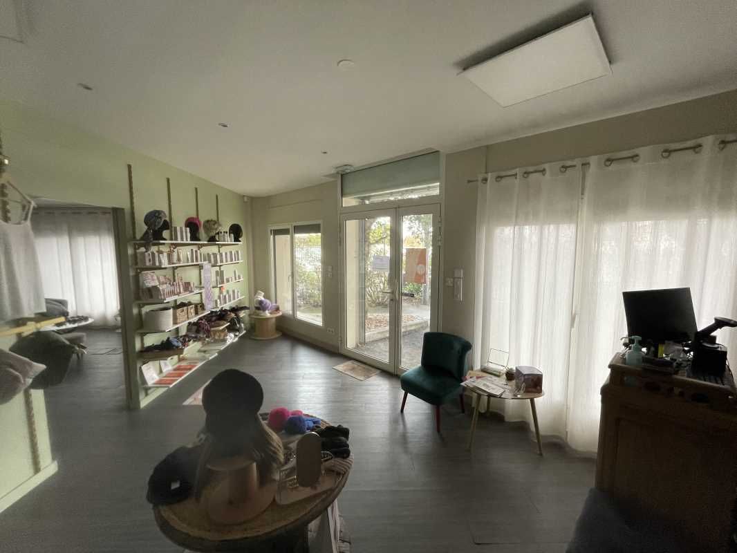 Arthur Loyd vous propose à la vente un bureau d'e