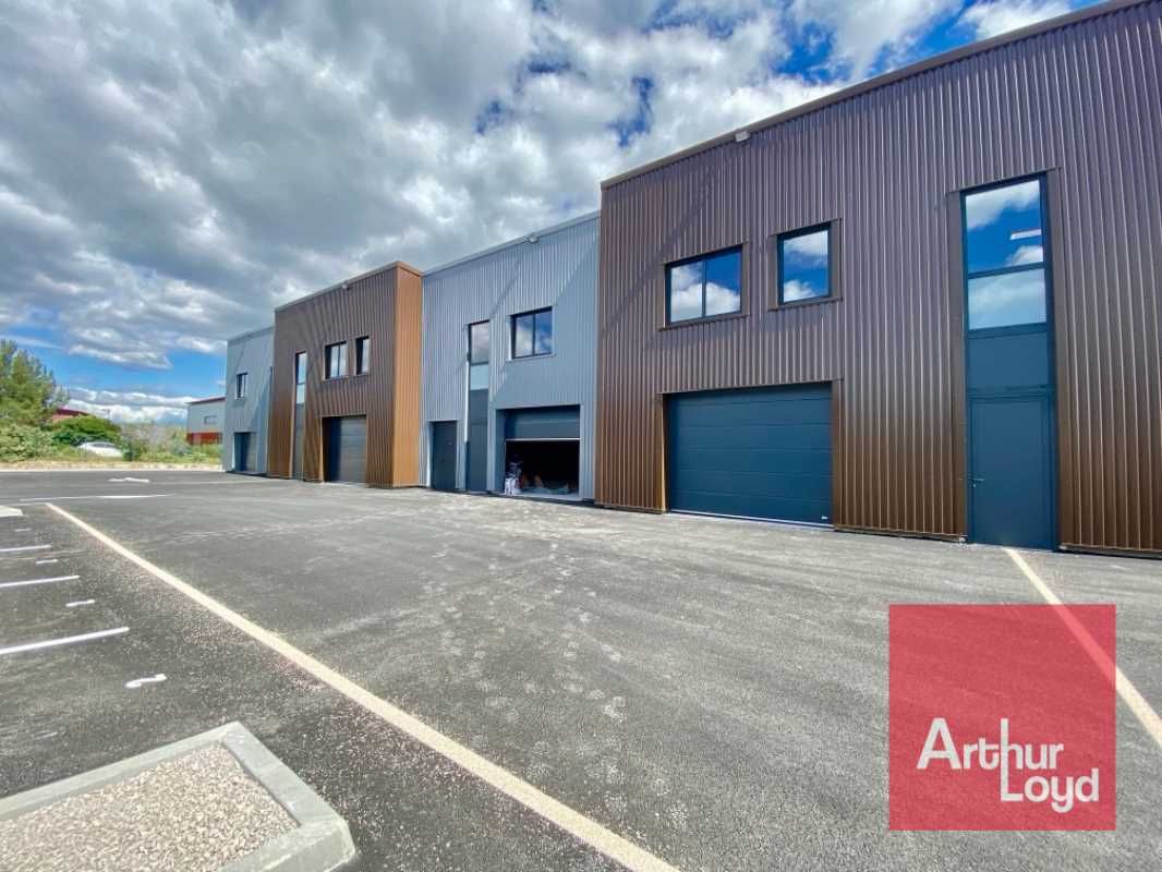 LOCATION - VAILHAUQUES  ARTHUR LOYD vous propose 