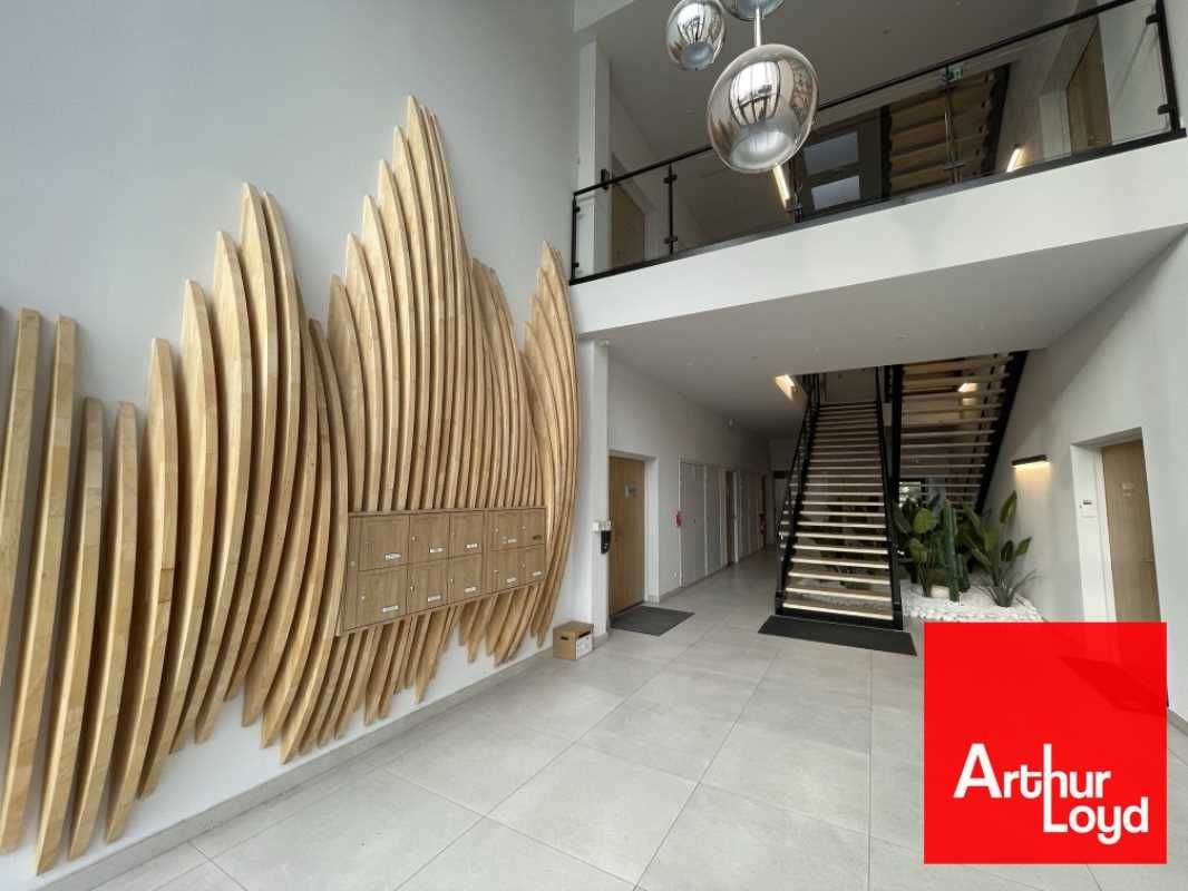 Situés dans un immeuble très récent livré en 2022