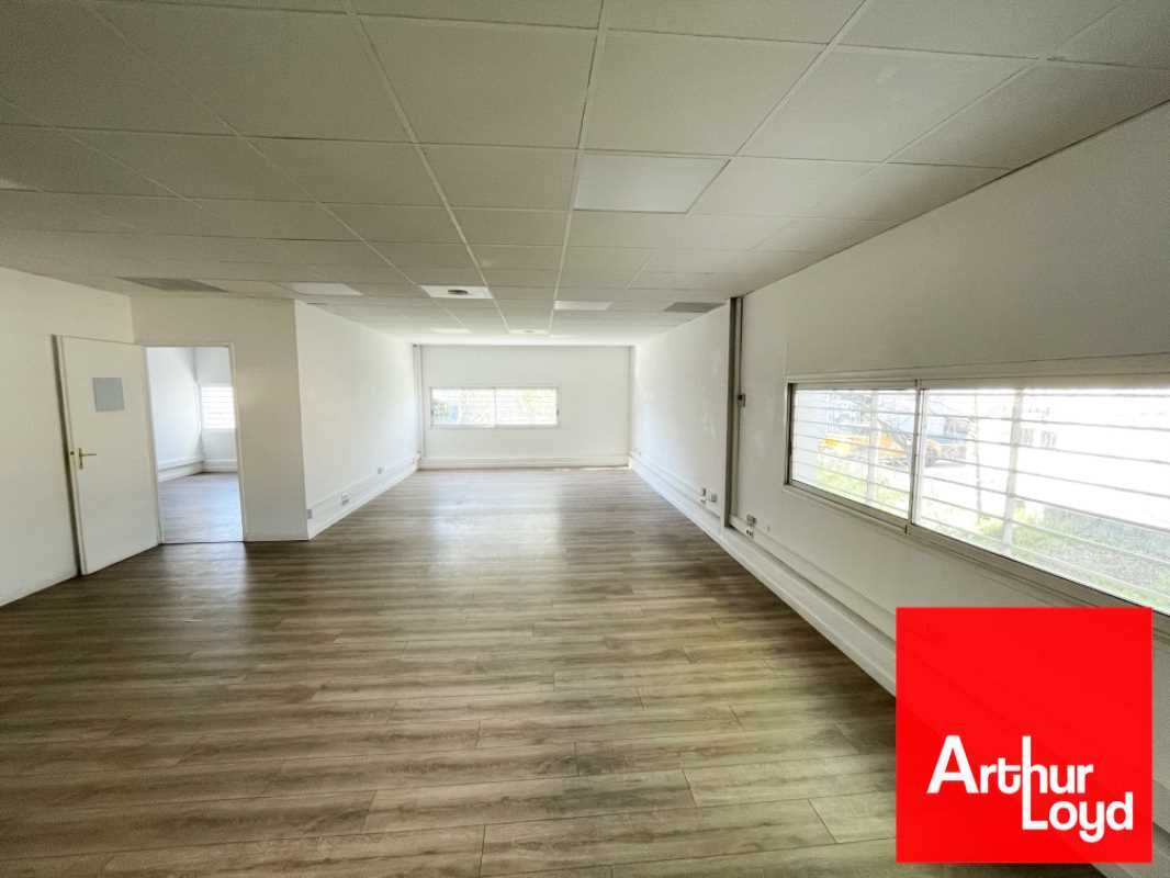 Nous vous proposons des bureaux en rez-de-chaussé