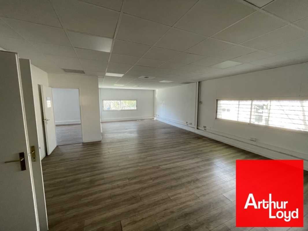 Nous vous proposons des bureaux en rez-de-chaussé