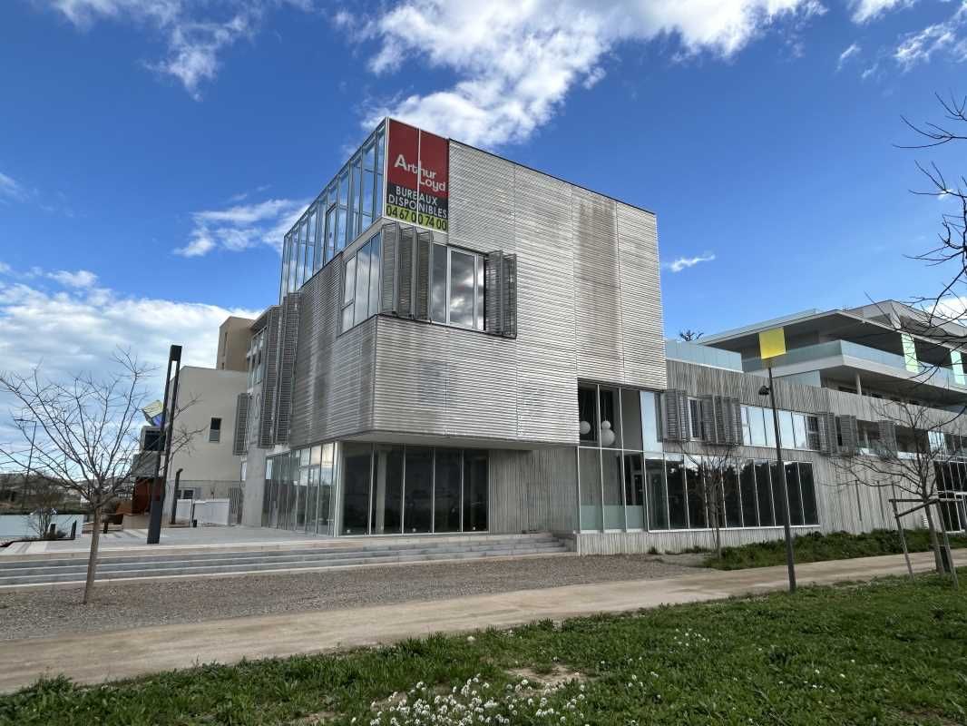 Arthur Loyd vous propose un local commercial à ve