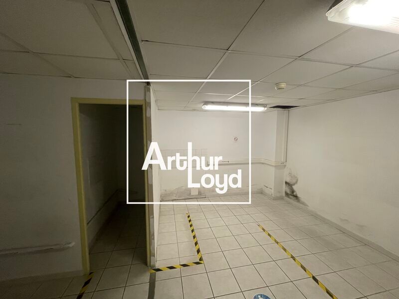Arthur Loyd vous propose à la location un local d
