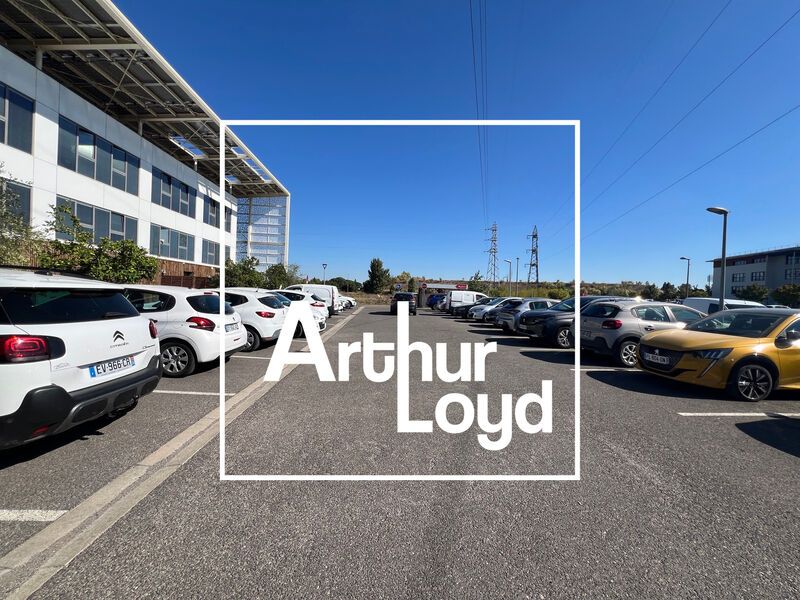 Situé dans le Parc d'Activité Jean Mermoz, Castel