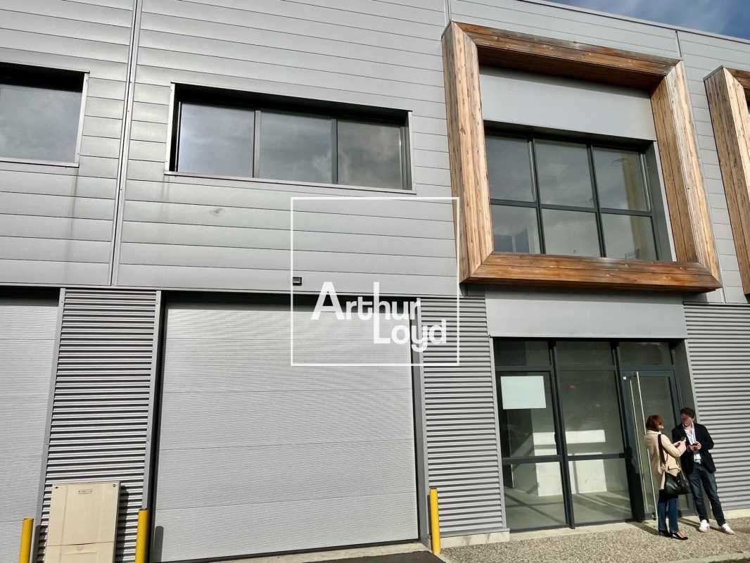 TOULOUSE ZI THIBAUD Parc visible depuis l'A 64  A