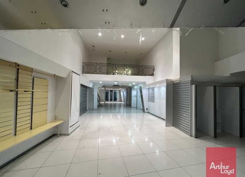 Arthur Loyd vous propose un local commercial à la